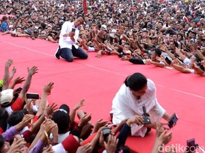 TKN Ceritakan Momen Iriana Sempat Jatuh di Panggung Kampanye Jokowi