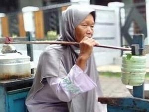 Meski Fisiknya Terbatas, 5 Penjual Makanan Ini Jadi Sosok Inspiratif