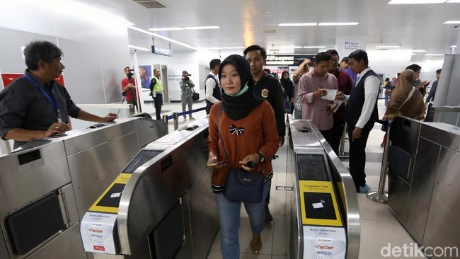 Tiket MRT Cuma Setengah Harga Selama April