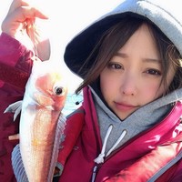 Shihomi sendiri rupanya memang menyukai memancing. Pada beberapa unggahan fotonya di Instagram, Shihomi kerap membagikan aktivitas dirinya saat memancing. Foto: Instagram