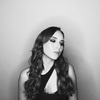 Hailie bukan putri satu-satunya Eminem. Ia memiliki kakak perempuan bernama Alaina Marie Mathers dan adik yang masih remaja, Whitney Scott Mathers. Foto: Instagram @hailiescott1