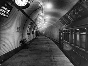 Potret MRT London Dibangun Seabad Silam, Tertua di Dunia