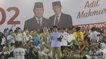 Aksi Caleg Dan Pendukung Meriahkan Kampanye Sandiaga Uno