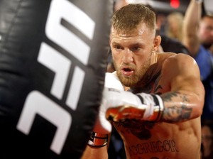 Kesal Sering Dijadikan Meme, McGregor Tantang Rapper 50 Cent Duel