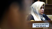 Wakil Ketua BPN Prabowo Subianto-Sandiaga Uno Neno Warisman saat hadiri diskusi tentang DPT Pemilu 2019.