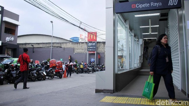 Tiket MRT Cuma Setengah Harga Selama April