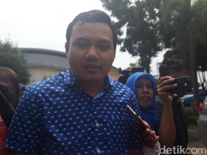 Anaknya Diperiksa Jadi Saksi Jalan Gubeng Ambles, Risma Belum Mau Komentar