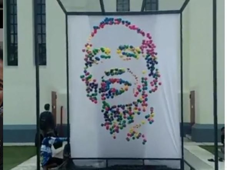 Keren! Karya Instalasi Berbentuk Wajah Jokowi Ini Viral dan Diapresiasi Keren! Karya Instalasi Berbentuk Wajah Jokowi Ini Viral dan Diapresiasi