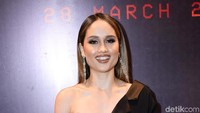 Cinta tampil seksi dan menawan di acara tersebut. Pool/Noel/detikFoto.