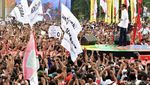 Potret Enerjik Jokowi Saat Kampanye Terbuka di Dumai