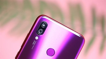 Pasalnya ponsel ini menawarkan spesifikasi yang lebih mumpuni, salah satunya kamera 48 MP dengan sensor Sony IMX586.  Foto: Mydrivers