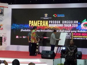 Tawa Membahana Saat JK Goreskan Angka 1 di Pembukaan Pameran Narapidana