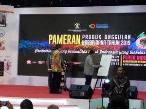 Tawa Membahana Saat JK Goreskan Angka 1 di Pembukaan Pameran Narapidana