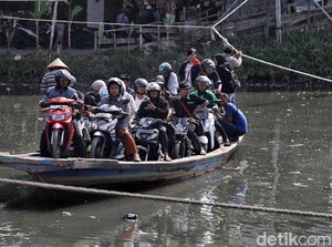 Cerita Perahu Eretan yang Memangkas Kemacetan Jakarta