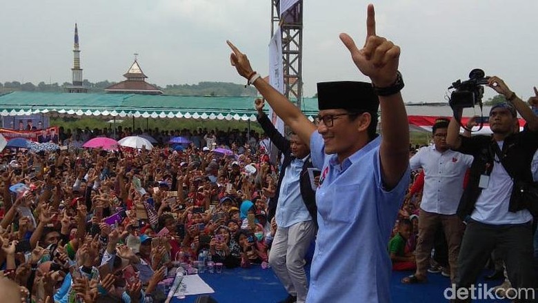 Jelang Pencoblosan, Sandiaga Minta Relawan Kerja 4 As Jelang Pencoblosan, Sandiaga Minta Relawan Kerja 4 As