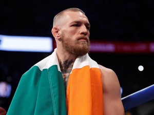 Pukul Orang Tua di Bar, McGregor Minta Maaf