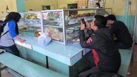 5 Warteg 24 Jam yang Murah dan Enak Buat Tempat Sarapan