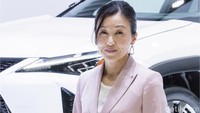 Wanita itu adalah Chief Engineer Lexus, Chika Kako. Kako merupakan satu-satunya wanita di jajaran Eksekutif Lexus International.