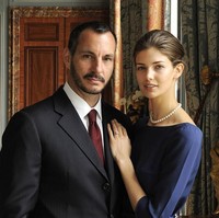 Kendra Spears, seorang model kelahiran Amerika Serikat, menikah dengan Prince Rahim Aga Khan, putra dari Prince Shah Karim Al Hussaini, Aga Khan IV dan istri pertamanya Princess Salimah Aga Khan. Pernikahan Kendra dan Rahim Aga Khan membuatnya mendapatkan gelar sebagai Princess Salwa Aga Khan. Foto: Gary Otte/ Getty Images