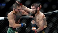 Conor McGregor adalah atlet terbesar dalam sejarah UFC: Bos UFC, Dana White, mengatakan demikian di depan publik. McGregor sudah mengambil alih tempat Brock Lesnar dan Georges St-Pierre sebagai petarung idola. Dia mencatat rekor penonton di setiap pertandingannya. USA Today Sports via Reuters.
