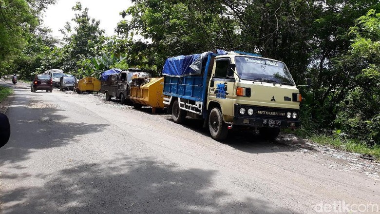 TPST Piyungan Ditutup, Jasa Pengangkut Keluhkan Penumpukan Sampah TPST Piyungan Ditutup, Jasa Pengangkut Keluhkan Penumpukan Sampah