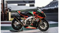 Persaingan motor besar, di dunia masih akan terus berlangsung. Meski pilihan motor ramah lingkungan dengan tenaga besar juga menggoda untuk dimiliki. Sebut saja seperti Aprilia yang memperkenalkan RSV4 X Limited Edition. Foto: Pool (visordown)