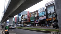 Proyek ini sedikit berimbas pada perekonomian khususnya toko-toko di sepanjang Jalan Panglima Polim-RS Fatmawati.