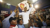 Kamrusamad caleg Partai Gerindra dari dapil Jakarta Baratm Jakarta Utara dan kepulauan Seribu  dan pendukungnya saat kampanyeCawapres Sandiaga Uno di GOR Jakarta Barat dok. BPN