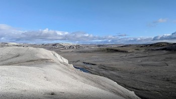 Di samping itu, Pulau Devon juga dijuluki sebagai salah satu tempat paling mirip Mars di Planet Biru ini. Foto: Dok. Google