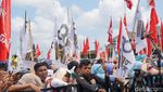 Saat Bendera Garbi dan PKS Berdampingan di Kampanye Prabowo