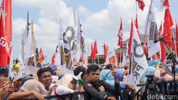 Bendera Garbi Ramaikan Kampanye Prabowo di Bali