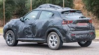 Kali ini tampilan berbeda pun ditawarkan Nissan pada Juke. Sebut saja pada tampilan eksterior. Dengan tetap mempertahankan desain uniknya, Nissan Juke akan memiliki tampilan V-Motion Grille, yang dipadukan pada lampu DRL. Selanjutnya wajah layaknya Micra alias March, LED Tail Lamps, namun dimensi mobil ini dirasa akan sama seperti generasi sebelumnya. Foto: Pool (carscoops)