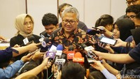 Arief menegaskan kepada para pihak yang menandatangani untuk mematuhi ketentuan yang tertuang dalam pakta integritas. Adapun aturan dimaksud salah satunya tidak membocorkan isi pertanyaan debat kepada masing-masing paslon. 