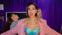 Lain kali konser tunggal dan lebih lama lagi di Jakarta ya! Dok. Instagram/dualipa