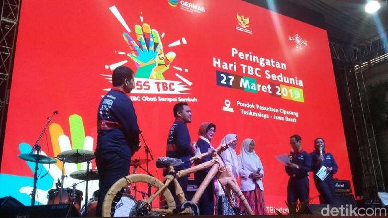 Lakukan Pengecekan 471 Ribu Warga, 35 Ribu Terdeteksi TBC Lakukan Pengecekan 471 Ribu Warga, 35 Ribu Terdeteksi TBC