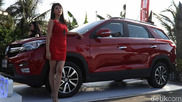 Kesan Pertama Glory 560 SUV Pesaing Si Kembar Rush Terios 