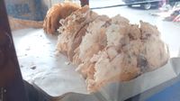 Ayo Jajan Kue Leker Gerobak Pak Ahmad yang Kriuk Legit!