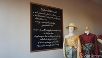 Nah, traveler juga bisa mencoba pakaian tradisional Thailand di sini lho (Shinta/detikcom)