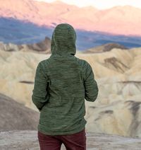 Inovatif! Jaket Ramah Lingkungan Terbuat dari Bubuk Kopi Bekas Pakai