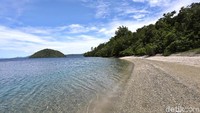 Dengan berbagai keunikan dan keistimewaan Pantai Tawa tak heran pantai ini menjadi objek wisata alam andalan di Kecamatan Bacan Timur, bahkan Maluku Utara.
