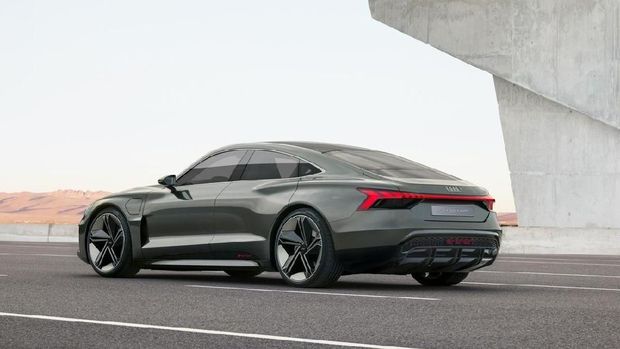 Audi A4 e-tron EV