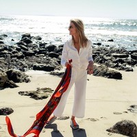 Dalam wawancaranya dengan Who What Wear, Janet mengatakan bahwa memang sudah tidak tren lagi menggunakan skinny jeans. Aku butuh kebebasan dengan menggunakan celana yang bebas bergerak dan bernapas, ucapnya.  Foto: Instagram @janetgunngratefulgardenia