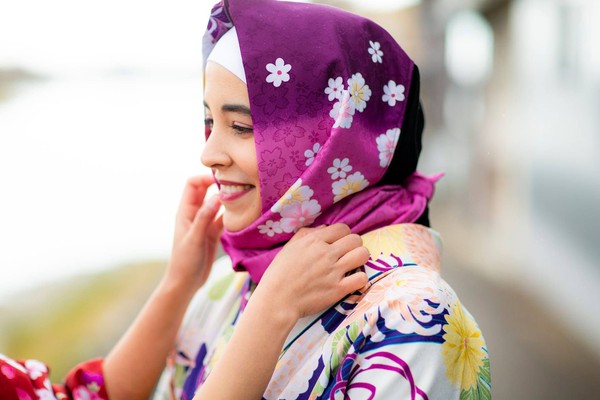 Kunjungi juga Yumekata di Kyoto. Toko ini menyediakan penyewaan Kimono untuk para traveler Muslim. Terdapat paket-paket yang bisa traveler pilih. Toko ini mulai membuka rental Kimono muslim semenjak Februari 2019. (Kyoto kimono rental Yumeyakata/Facebook) Kunjungi juga Yumekata di Kyoto. Toko ini menyediakan penyewaan Kimono untuk para traveler Muslim. Terdapat paket-paket yang bisa traveler pilih. Toko ini mulai membuka rental Kimono muslim semenjak Februari 2019. (Kyoto kimono rental Yumeyakata/Facebook)