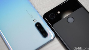 Kedua ponsel ini memang handal untuk memotret malam meski minim cahaya. Tapi jika melihat hasil, selera mata kamu pilih Huawei P30 atau Pixel 3? Isi di kolom komentar ya! Foto: Adi Fida Rahman/detikINET