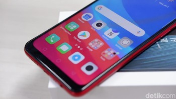 Fitur yang dimiliki meliputi dual SIM card, Bluetooth 4.2, micro USB 2.0 dan jack audio 3.5mm. Foto: Adi Fida Rahman/detikINET