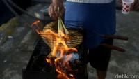 Selain itu, para kru kapal pun tak jarang melakukan pesta makanan dengan membakar ikan-ikan segar untuk dimakan sambil menikmati matahari terbenam.