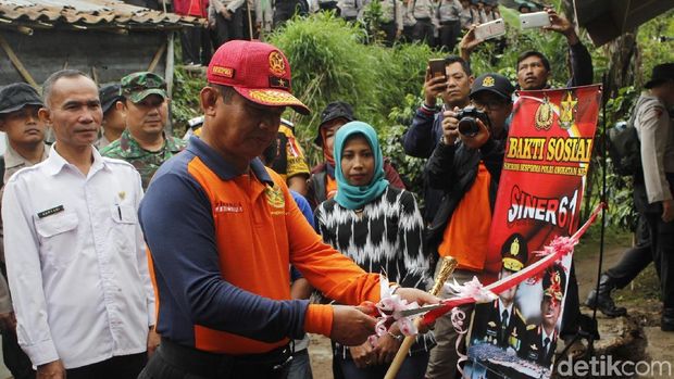Dua Tahun Tidur di Bekas Kandang Sapi, Rumah Suhana Direnovasi