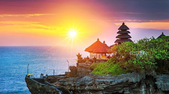 Beautiful Tanah Lot Hindu temple in Bali at sunset