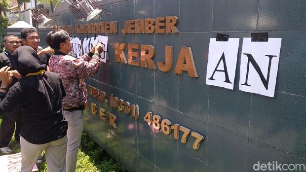 Demo mahasiswa di Jember/