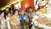 Sabam melalui bukunya  bercerita betapa politik mengandung didalam dirinya misi profetik (kenabian) yang sudah sangat samar untuk bisa diungkapkan dalam hiruk pikuk politik Indonesia kontemporer.